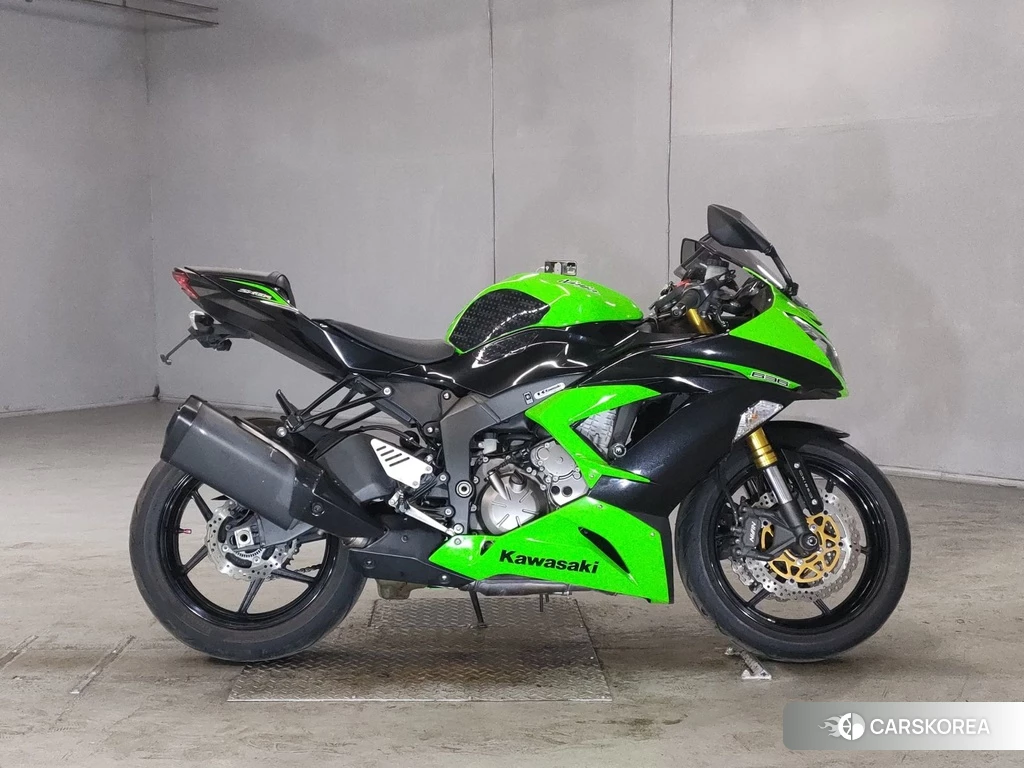 Проданный Kawasaki ZX-6R NINJA 2013 из Японии