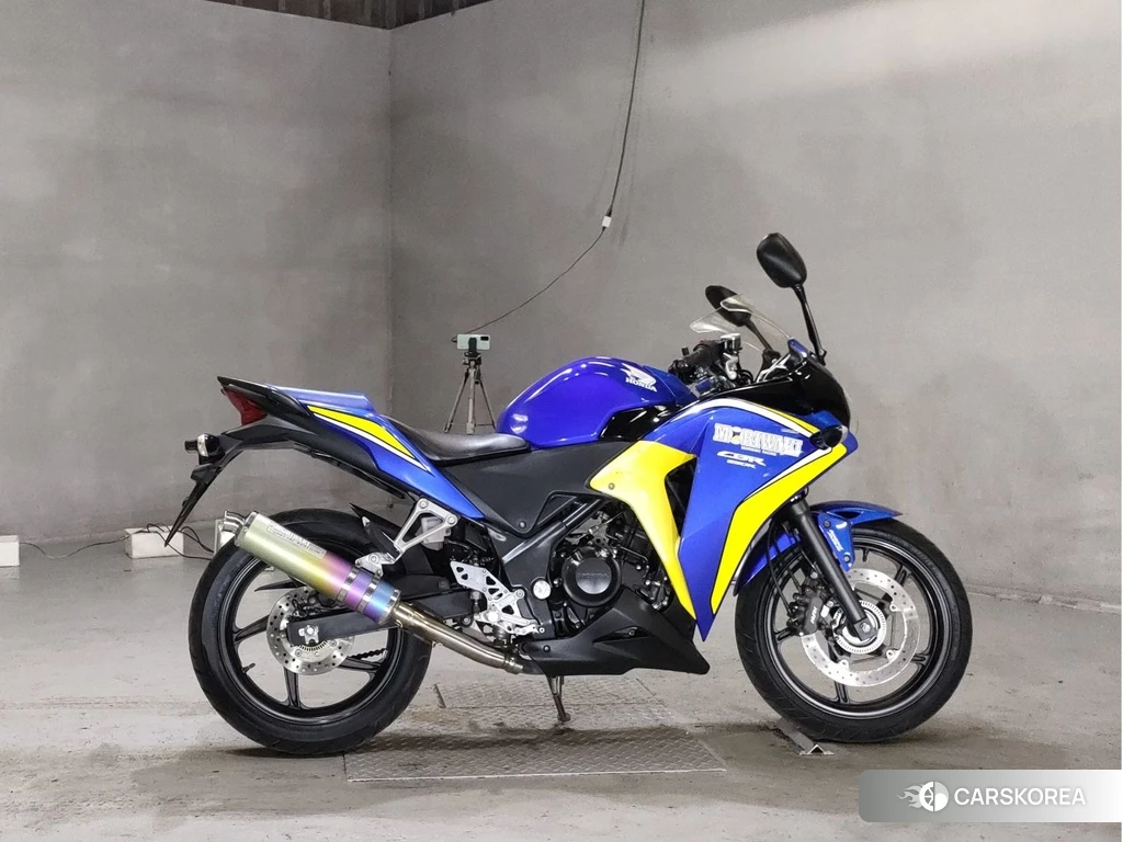 Проданный Honda CBR250R 2013 из Японии, фото 2