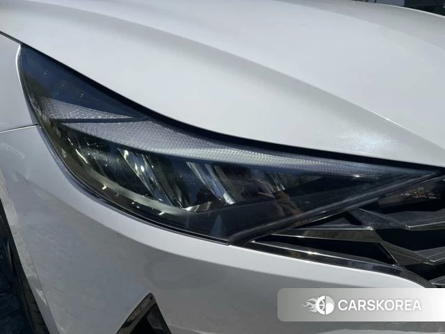 Hyundai Elantra 2021 Белый из Китая