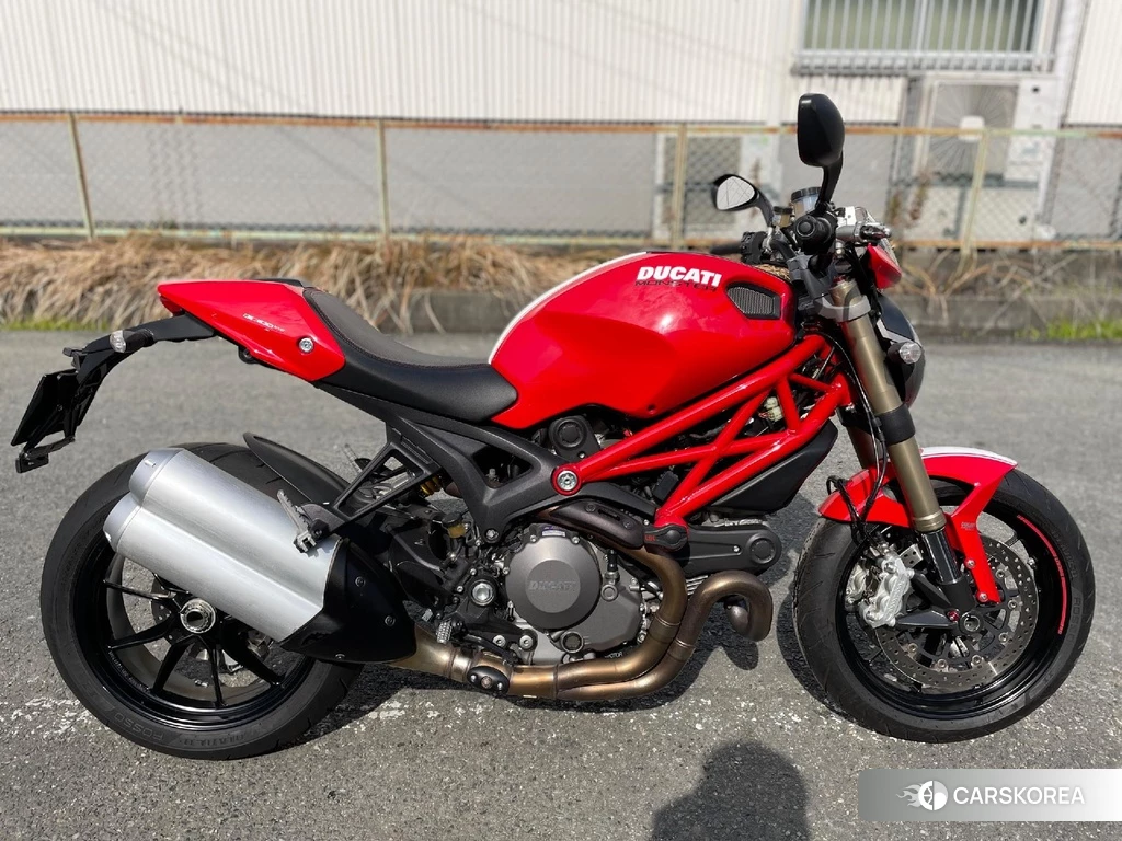 Проданный Ducati MONSTER 1100 EVO 2012 из Японии