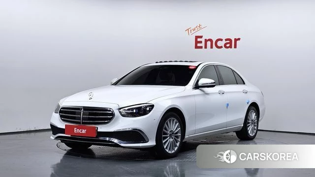 Mercedes-Benz E-Class W213 2021 Белый из Кореи