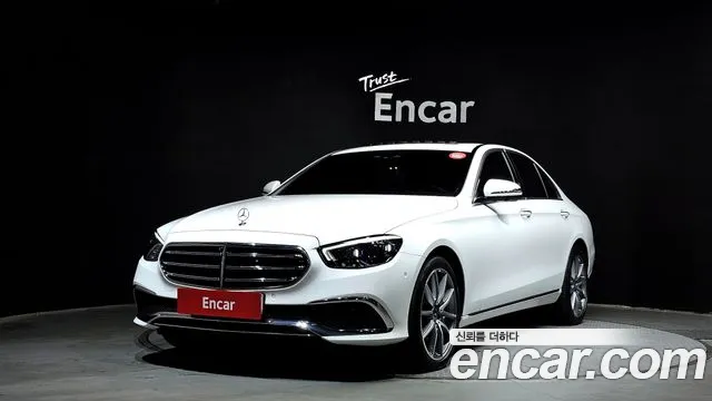 Mercedes-Benz E-Class W213 2022 Белый из Кореи