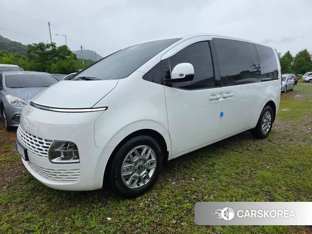 Hyundai Staria 2025 Белый из Кореи