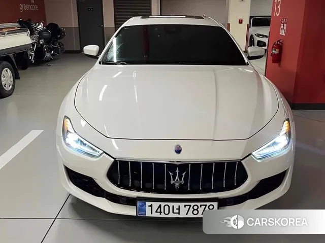 Maserati Ghibli 2018 Белый из Кореи
