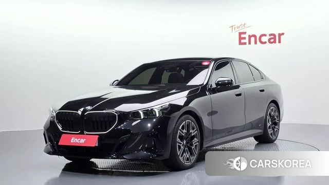 BMW 5 Series (G60) 2025 Черный из Кореи