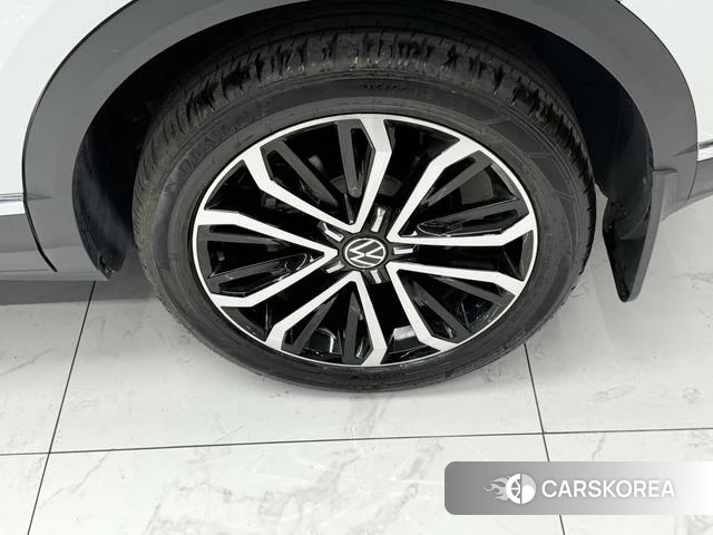 Volkswagen Exploring songs 2022 Белый из Китая