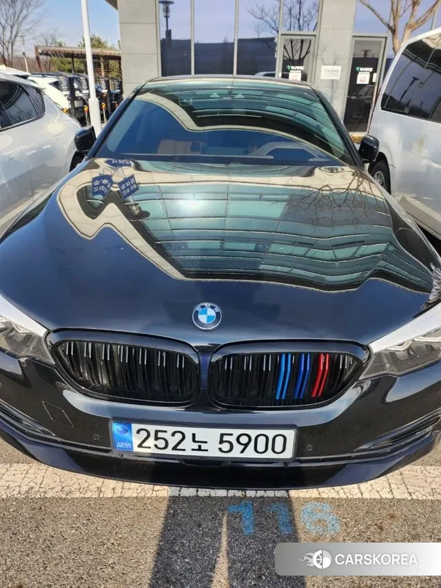 BMW 5 Series (G30) 2019 Черный из Кореи