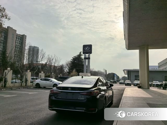 Lexus ES 2021 Синий из Китая