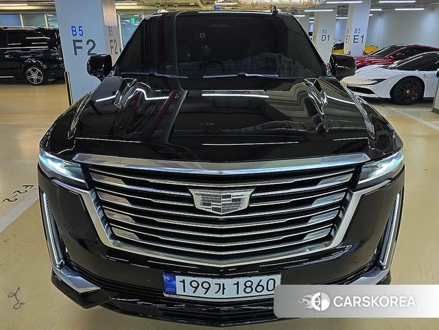 Cadillac Escalade 5th Generation 2022 Черный из Кореи