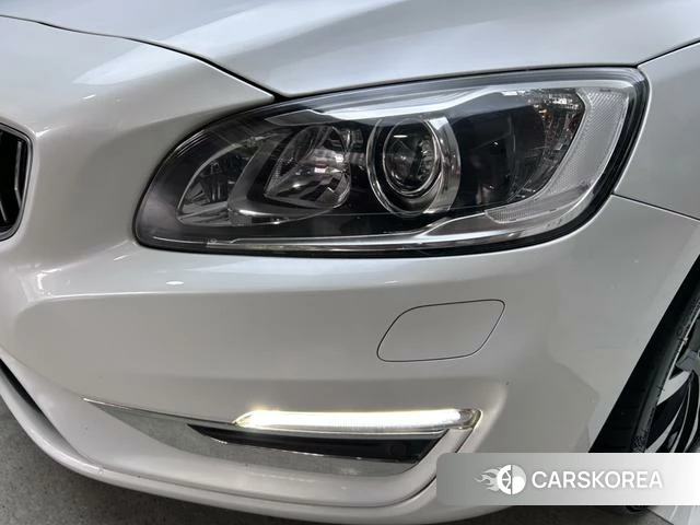 Volvo S60 2018 Белый из Китая