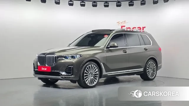 BMW X7 (G07) 2020 Золотой из Кореи