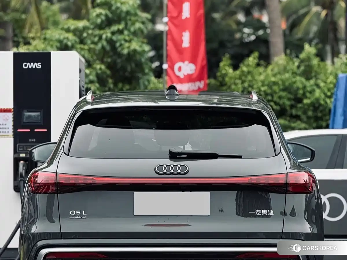 Audi Q5L 2025 Зеленый из Китая