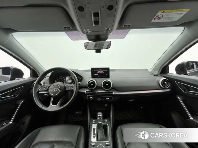 Audi Q2L 2023 Черный из Китая