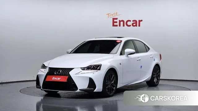 Lexus New IS300 2018 Белый из Кореи