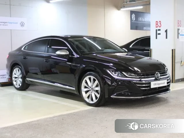 Volkswagen Arteon 2023 Черный из Кореи
