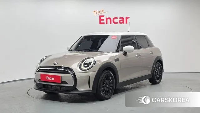 Mini Cooper 2023 Песочный из Кореи