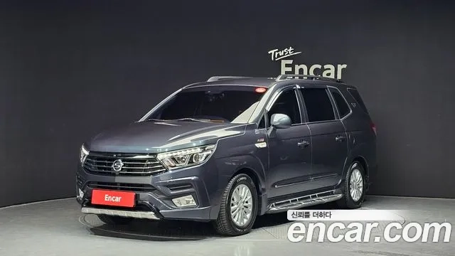 Ssangyong Korando Turismo 2018 Серый из Кореи