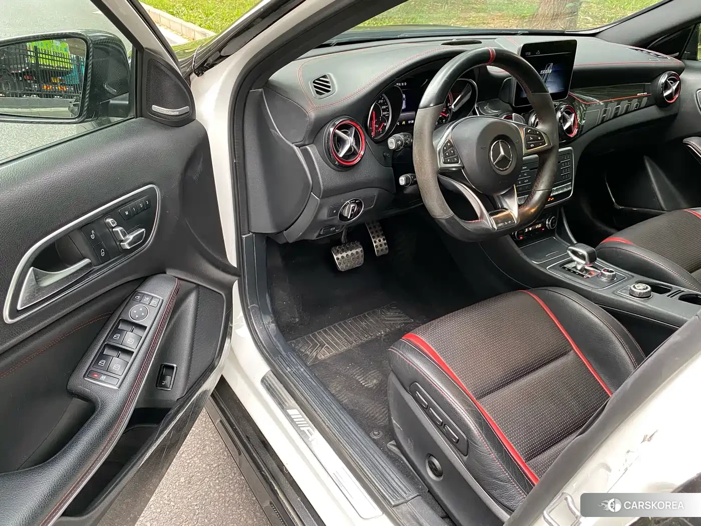 Mercedes-Benz GLA AMG 2018 Белый из Китая
