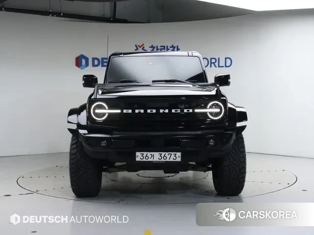 Ford Bronco 6th Generation 2022 Черный из Кореи