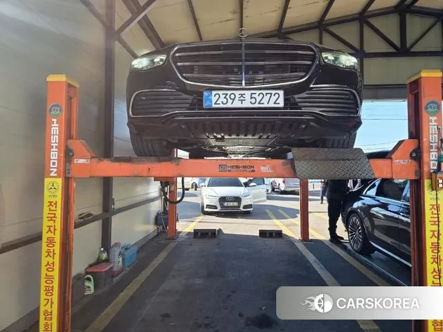 Mercedes-Benz S-Class W223 2025 Черный из Кореи