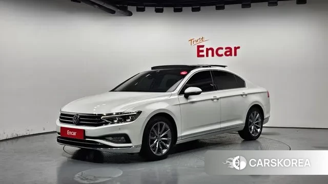 Volkswagen Passat GT (B8) 2021 Белый из Кореи