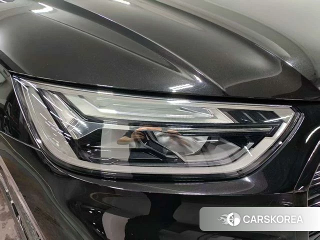 Audi Q5L 2023 Черный из Китая