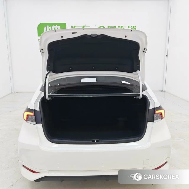 Toyota Corolla 2022 Белый из Китая