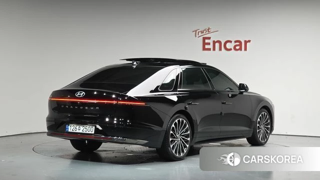 Hyundai Grandeur (GN7) 2023 Черный из Кореи