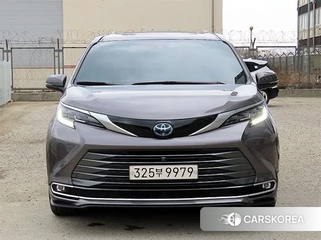 Toyota Sienna 4th Generation 2021 Серый из Кореи