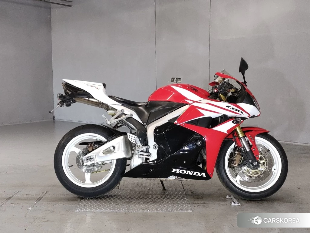 Проданный Honda CBR600RR 2012 из Японии