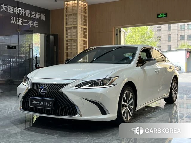 Lexus ES 2021 Белый из Китая