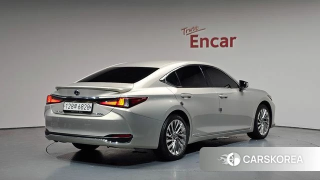 Lexus ES300h 7th generation 2020 Жемчужный цвет из Кореи
