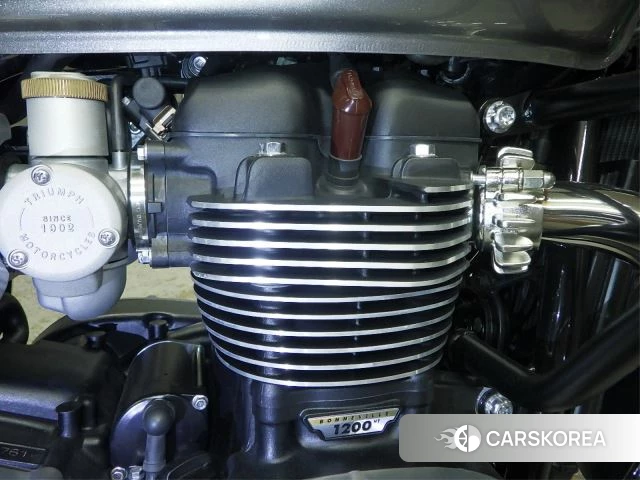 Engine photo