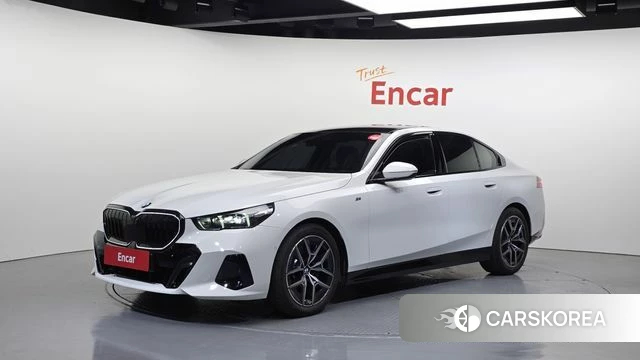 BMW 5 Series (G60) 2025 Белый из Кореи
