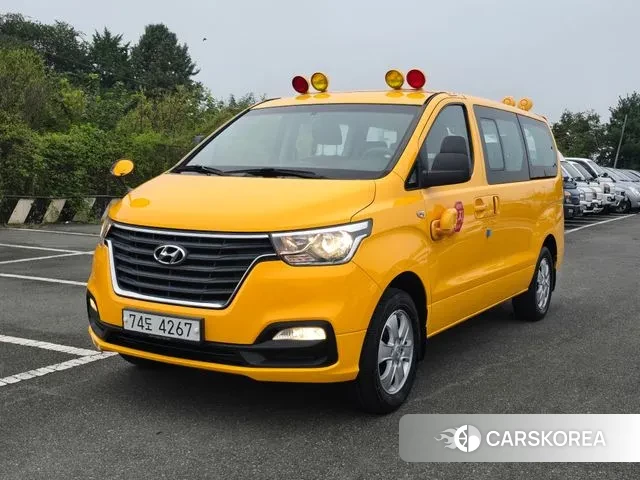 Hyundai The New Grand Starex 2019 Желтый из Кореи