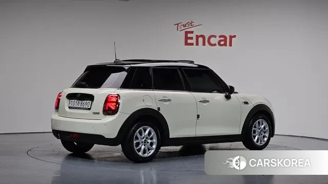 Mini Cooper 2019 Жемчужный цвет из Кореи