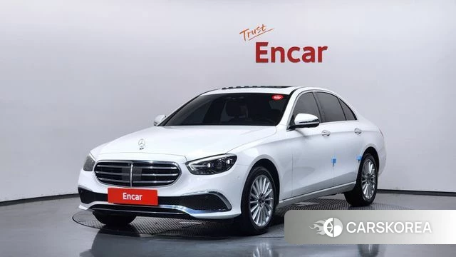 Mercedes-Benz E-Class W213 2021 Белый из Кореи