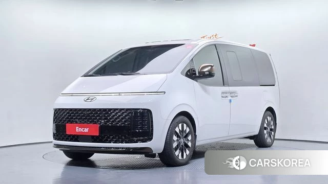 Hyundai Staria 2025 Белый из Кореи