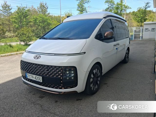 Hyundai Staria 2022 Белый из Кореи