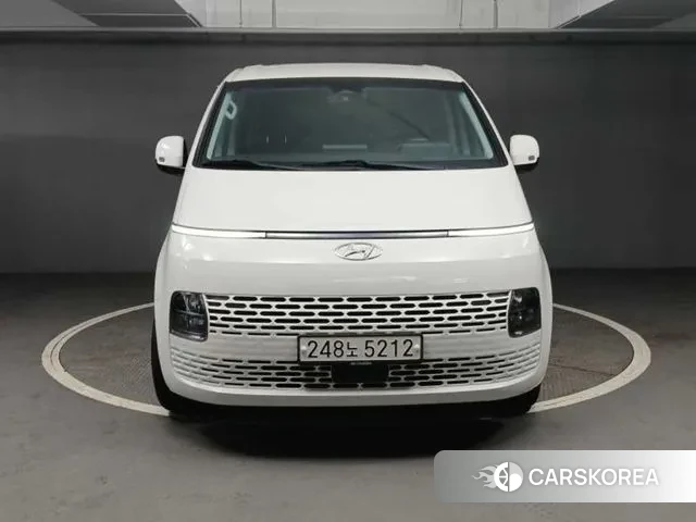 Hyundai Staria 2022 Белый из Кореи