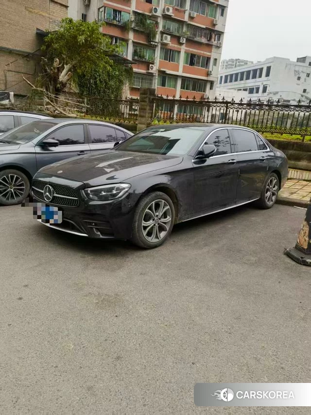 Mercedes-Benz E-class 2021 -- из Китая