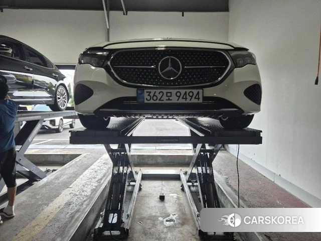 Mercedes-Benz E-Class W214 2025 Белый из Кореи