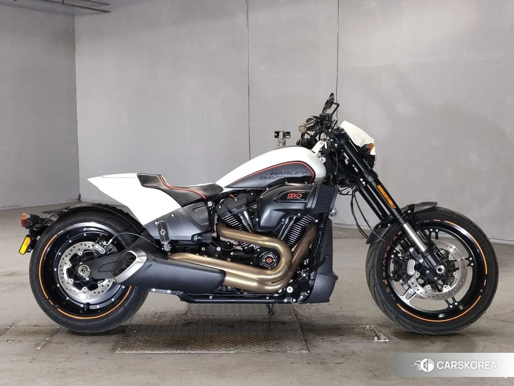 Проданный Harley-Davidson Softail FXDRS1870 114 2019 из Японии