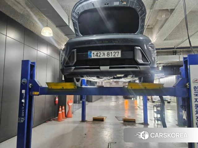 Hyundai Kona (SX2) 2023 Серебристо-серый из Кореи