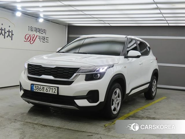 Kia Seltos 2022 Белый из Кореи