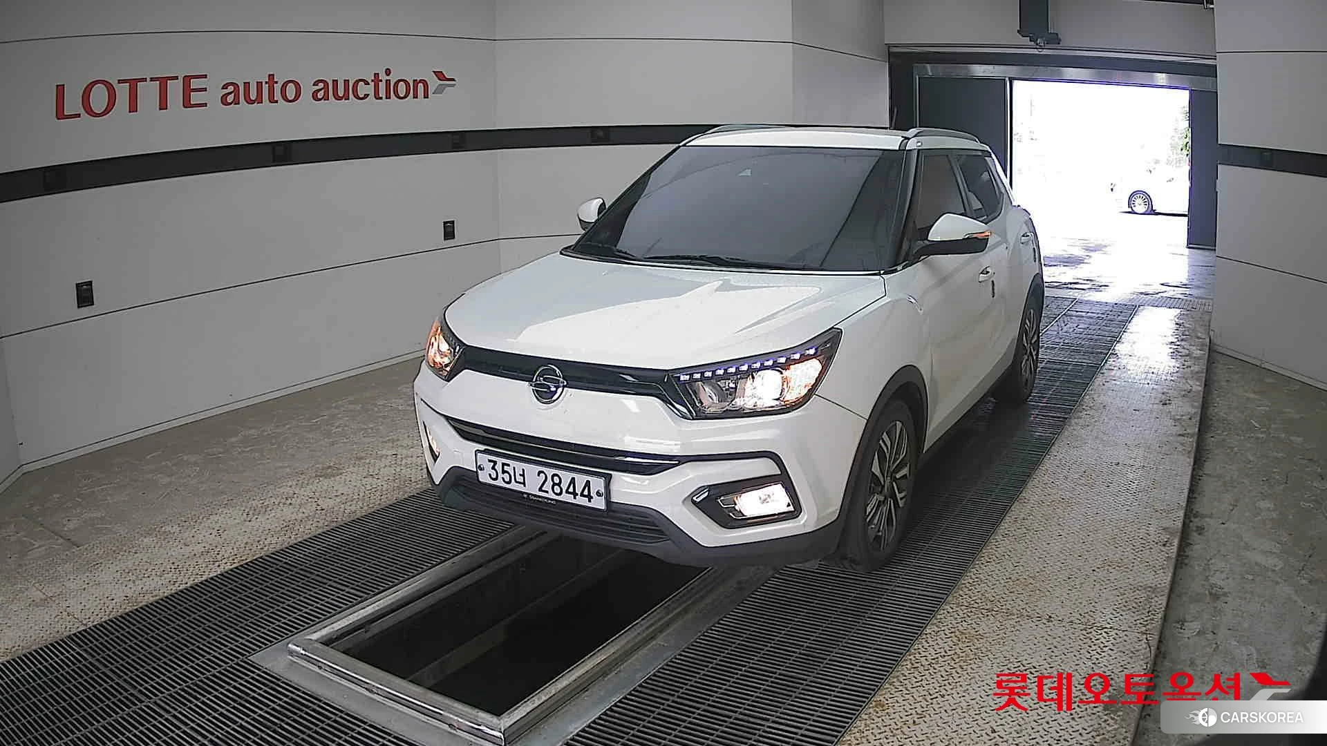 SsangYong Tivoli 2019 Белый из Кореи