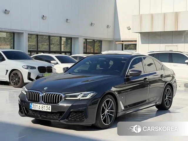 BMW 5 Series (G30) 2022 Серый из Кореи