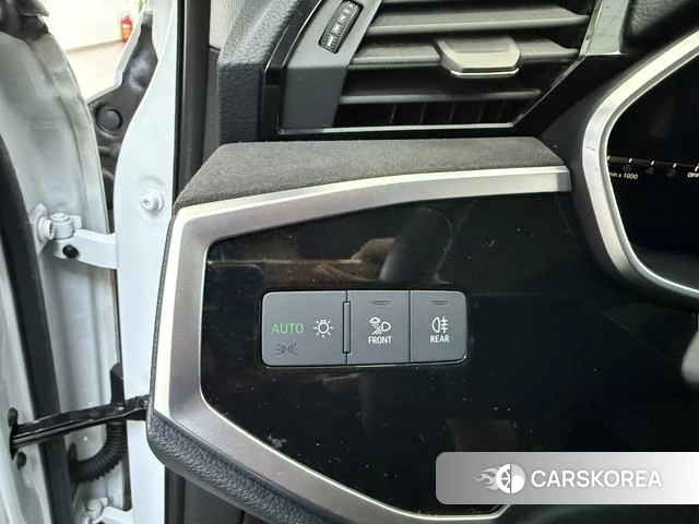 Audi Q3 2022 Белый из Китая
