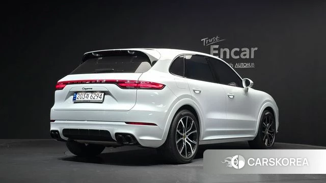Porsche Cayenne (PO536) 2023 Белый из Кореи