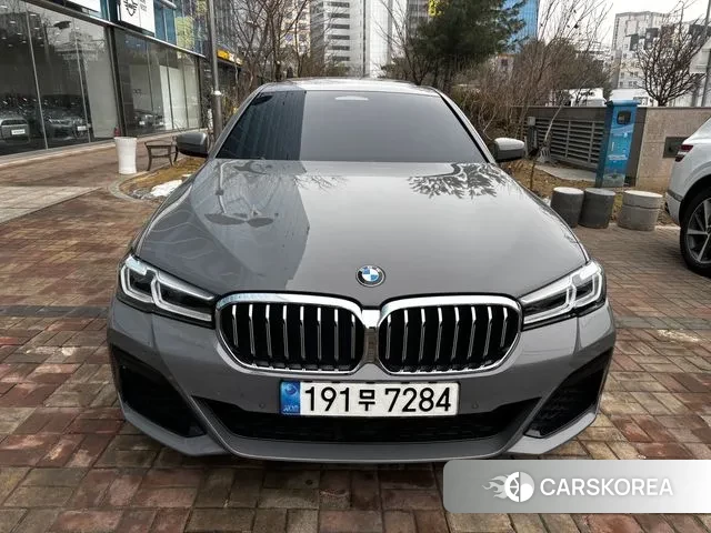 BMW 5 Series (G30) 2022 Серый из Кореи